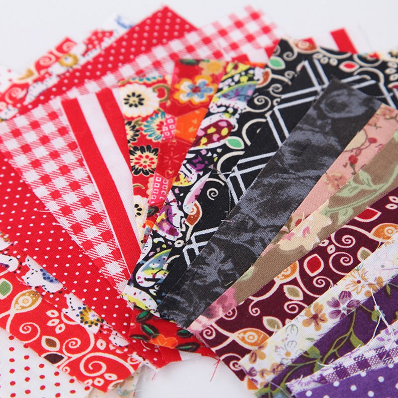 100pcs 10x10cm DIY Handmade Patchwork Cotton Fabrics Cloth Materials for Sewing Scrapbooking Quilting (50pcs Print Fabrics+50pcs Solid Color Fabrics) - Image 4