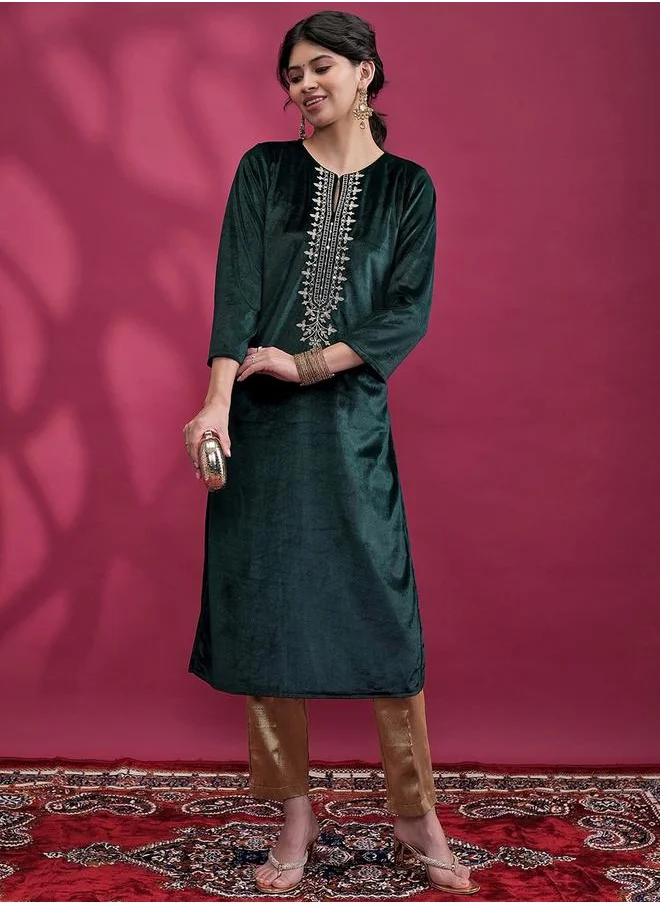 فيشود Round Neck Yoke Design Thread Work Kurta by Styli