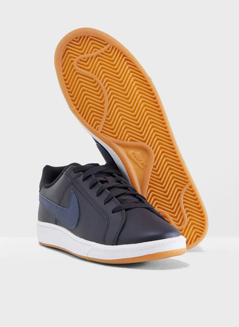 Nike Court Royale