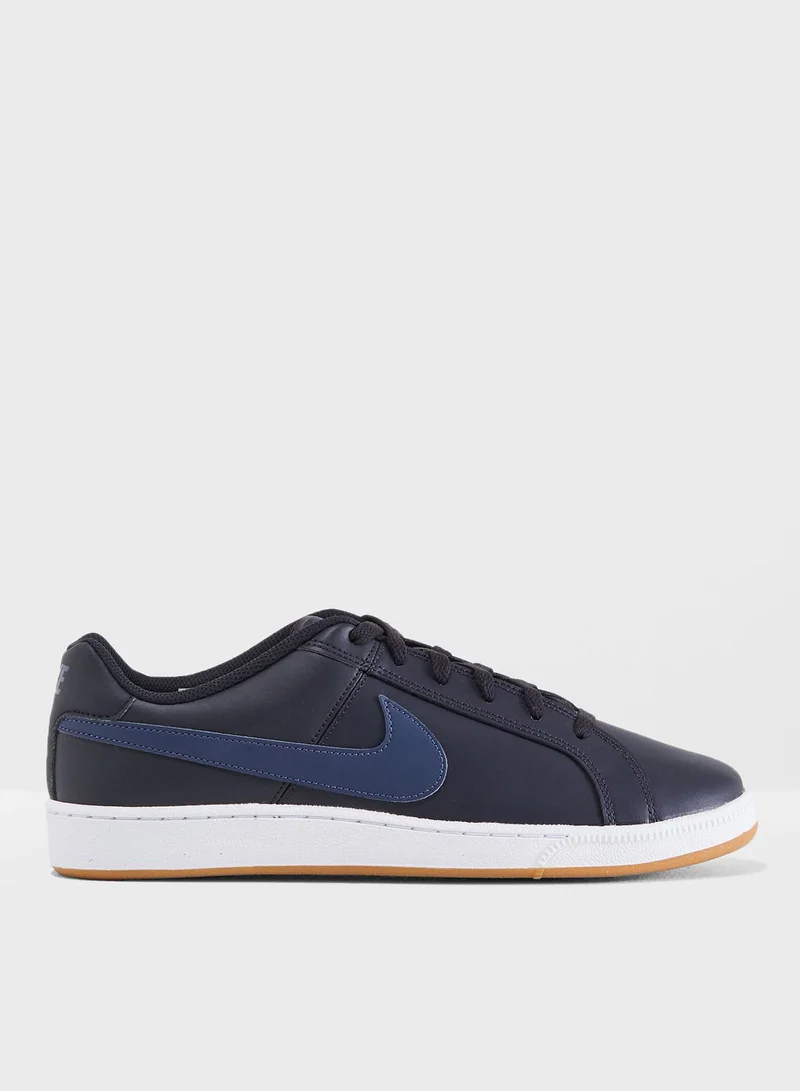 Nike Court Royale