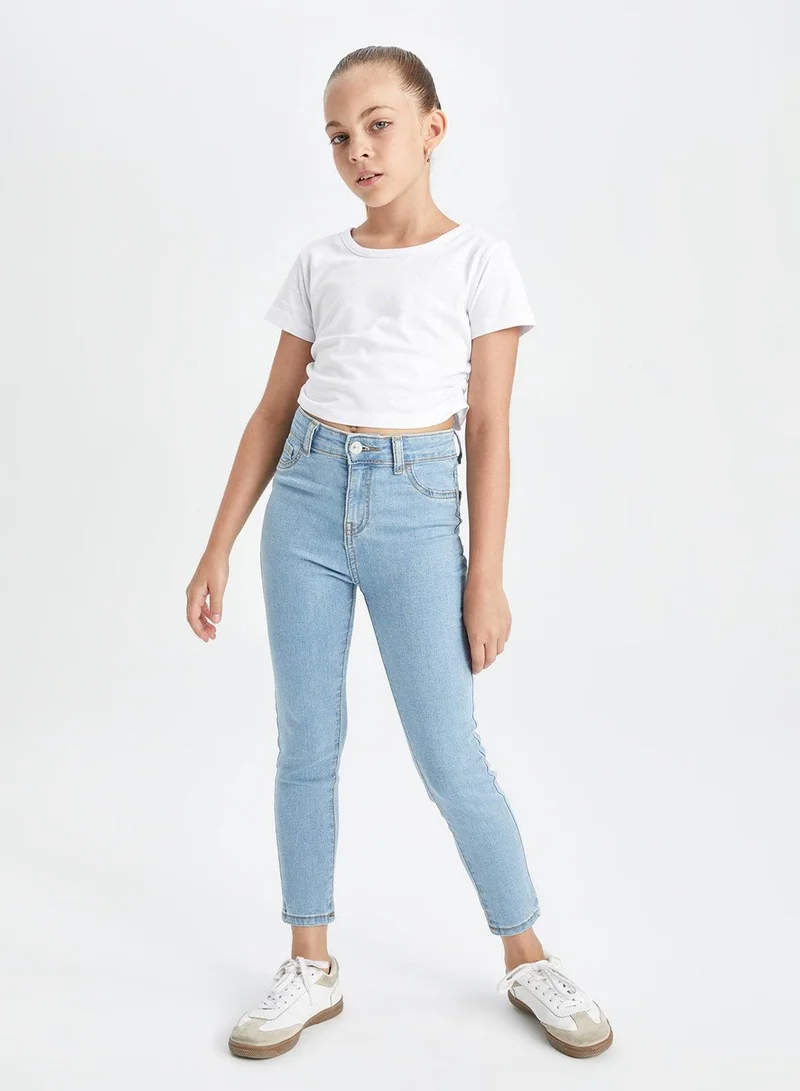 DeFacto Cropped Crew Neck Basic Short Sleeve T-Shirt