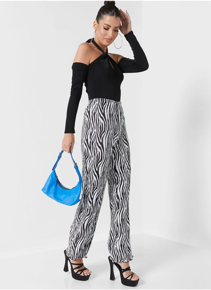 boohoo Halter Neck Cut Out Detail Body
