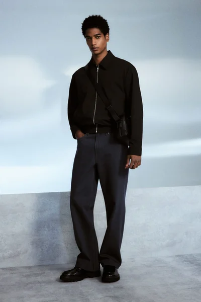 اتش اند ام بنطلون تويل بقصة مريحة وخمسة جيوب