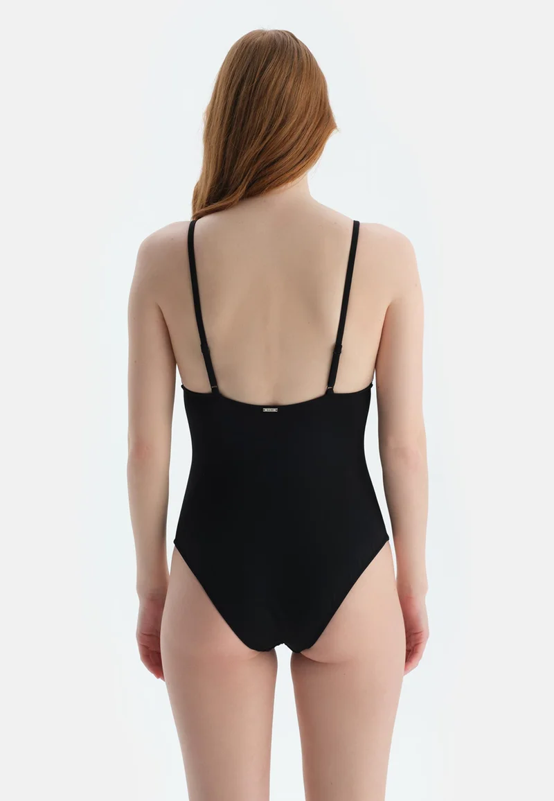 داجي Black Swimsuit