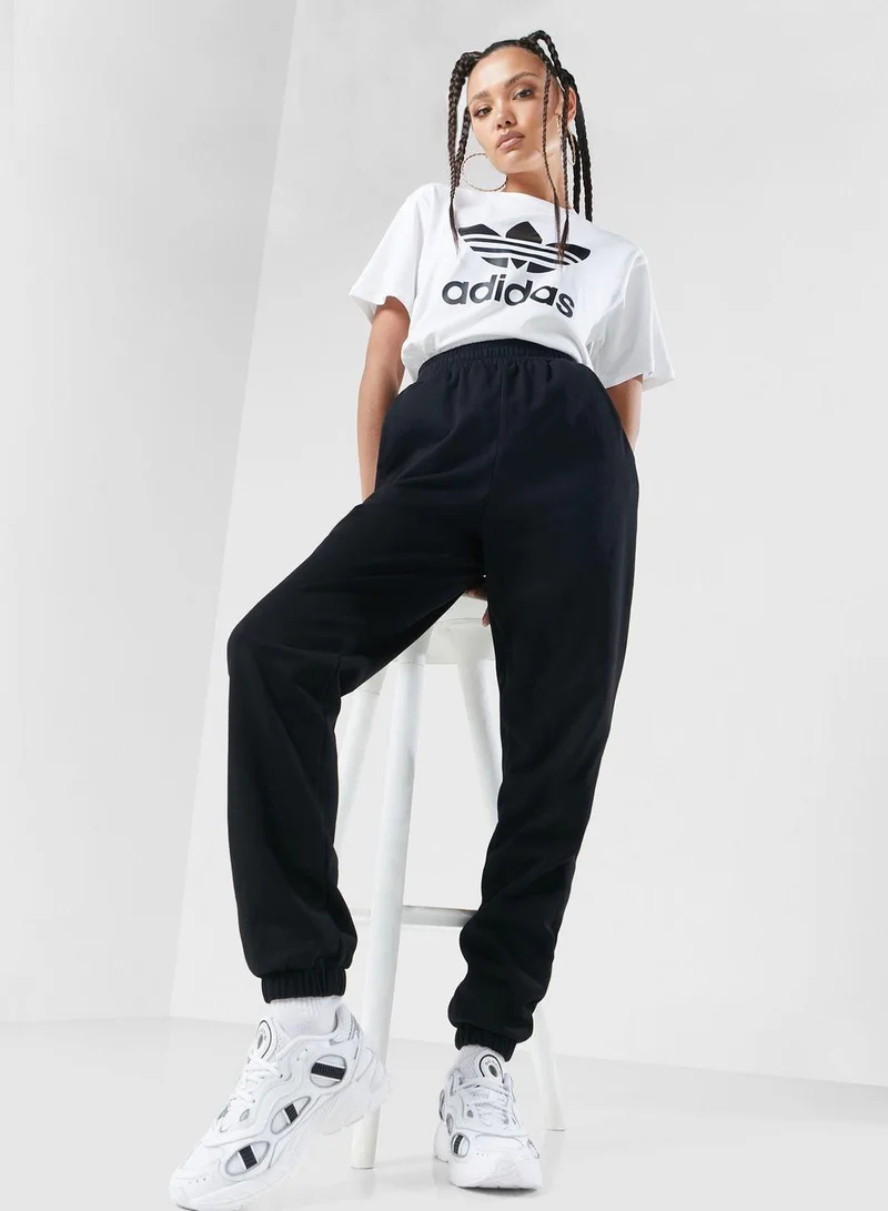 adidas تيشيرت تريفويل أبيض نسائي أوريجينالز