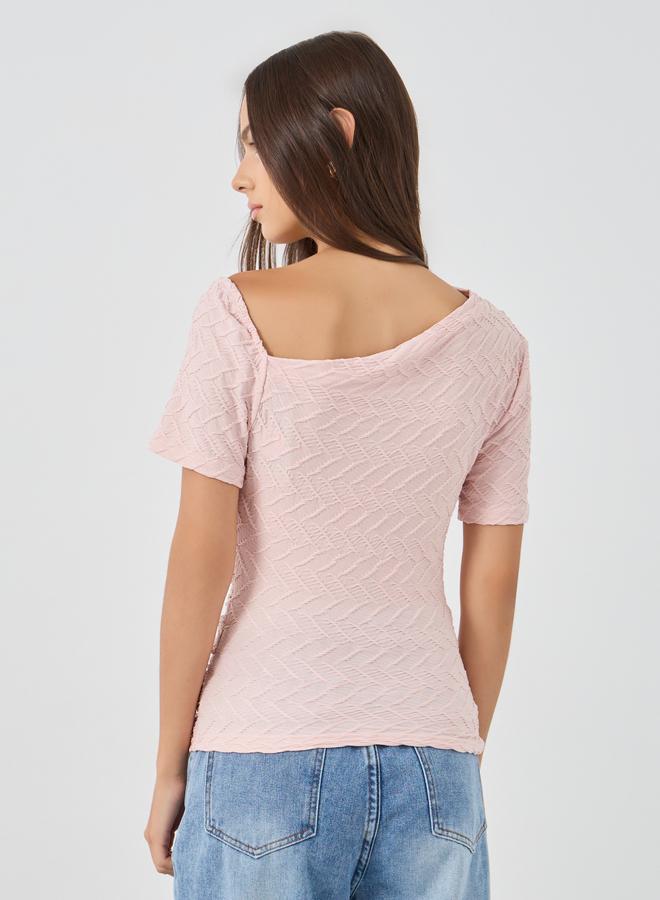 تايك تو بلوزة محبوكة بياقة غير متماثلة وملمس مميز - Image 4