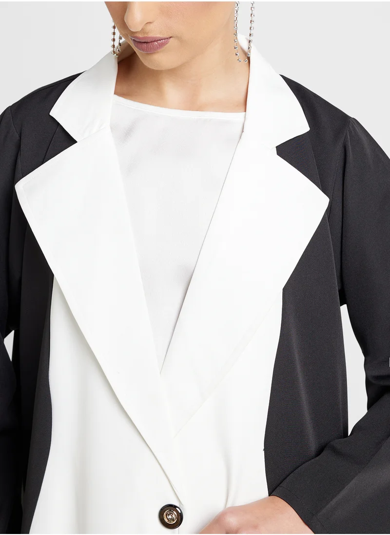 Khizana Two Toned Abaya With Sheila