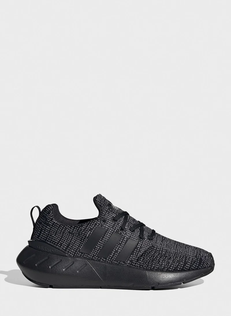 adidas حذاء سويفت رن 22