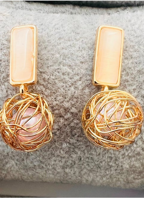 Golden Dangle earring