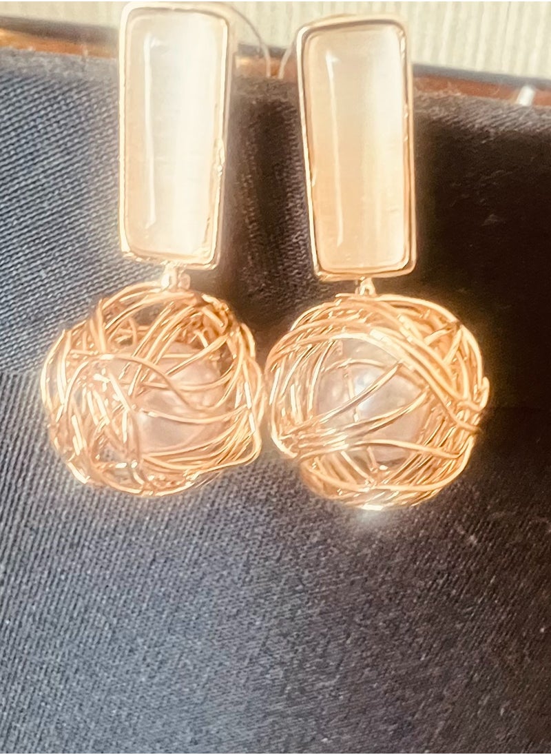 Golden Dangle earring