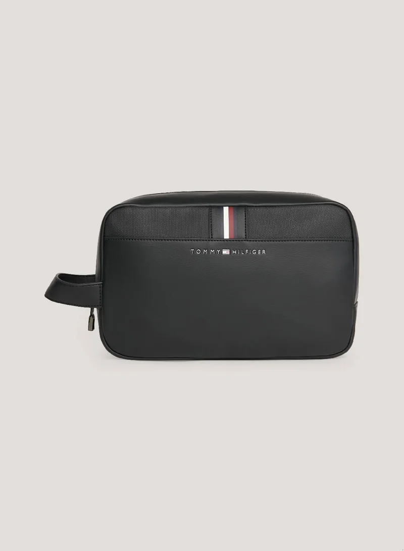 TOMMY HILFIGER Men's Signature Logo Washbag -  Smooth finish, Black