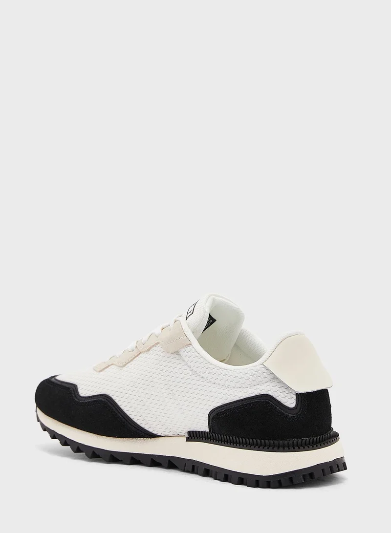 TOMMY JEANS Logo Print Low Top Sneakers