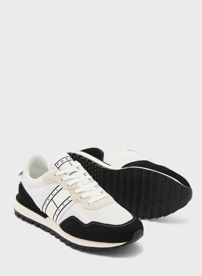 TOMMY JEANS Logo Print Low Top Sneakers