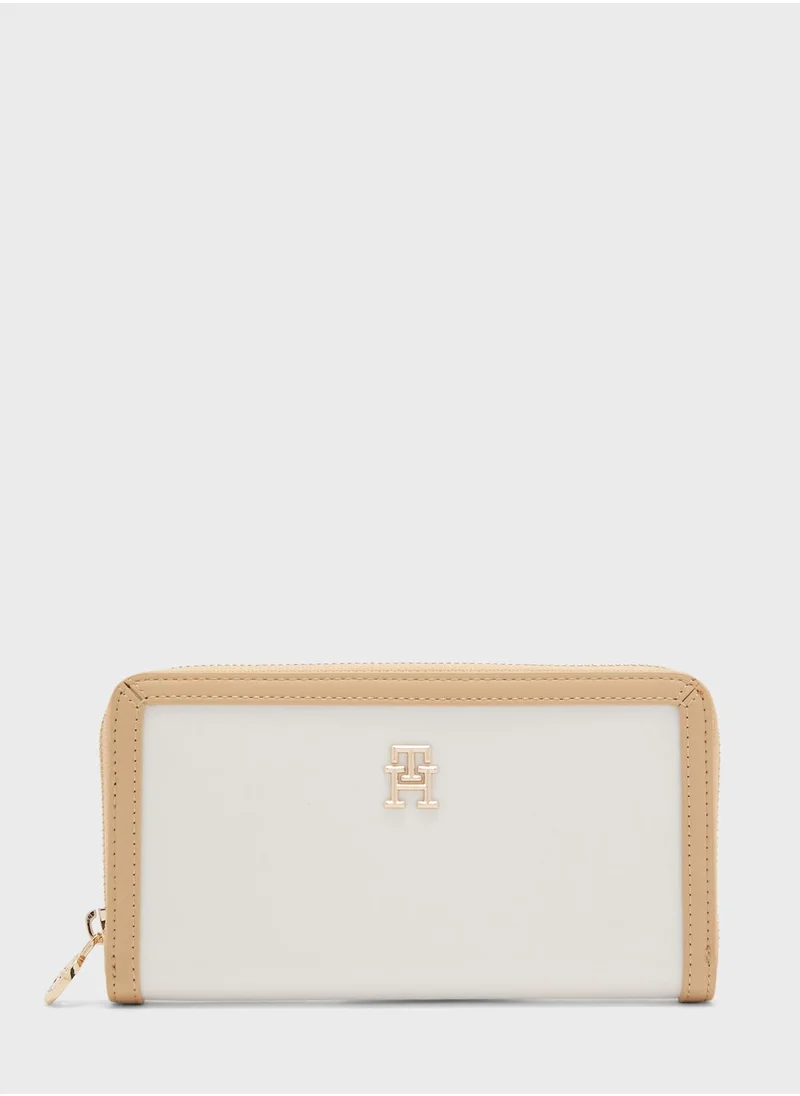 TOMMY HILFIGER Essential Large Clutch