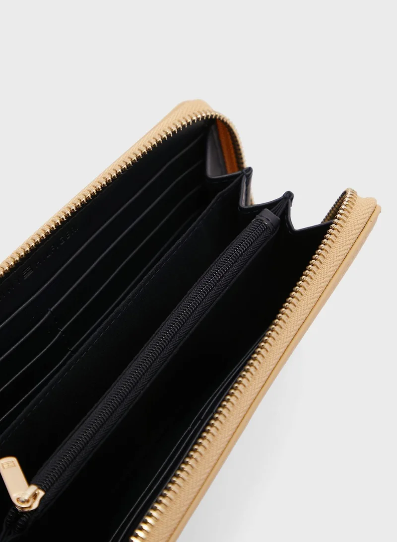 TOMMY HILFIGER Essential Large Clutch