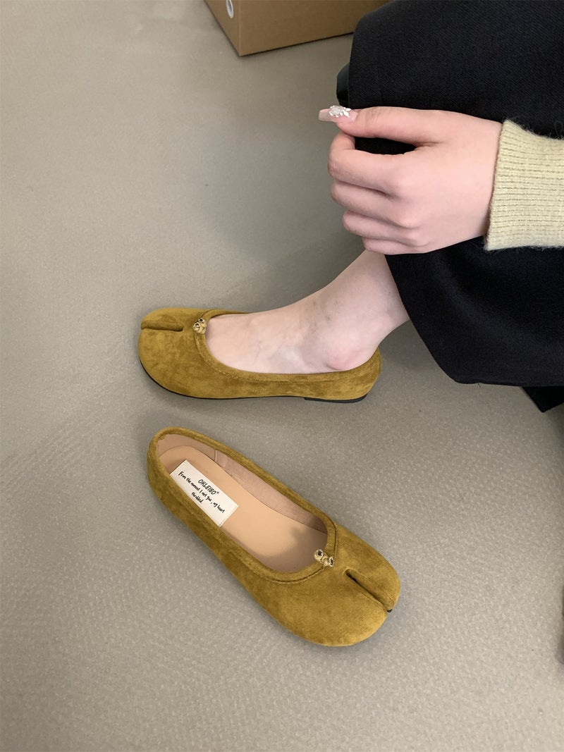 Flat Shoes Childrens Spring and Autumn 2025 New French Style Evening Breeze Toe Shoes Sheeps Foot Shallow Mouth Single Shoes Pigs Foot Clippers Lbb95 green - Image 1