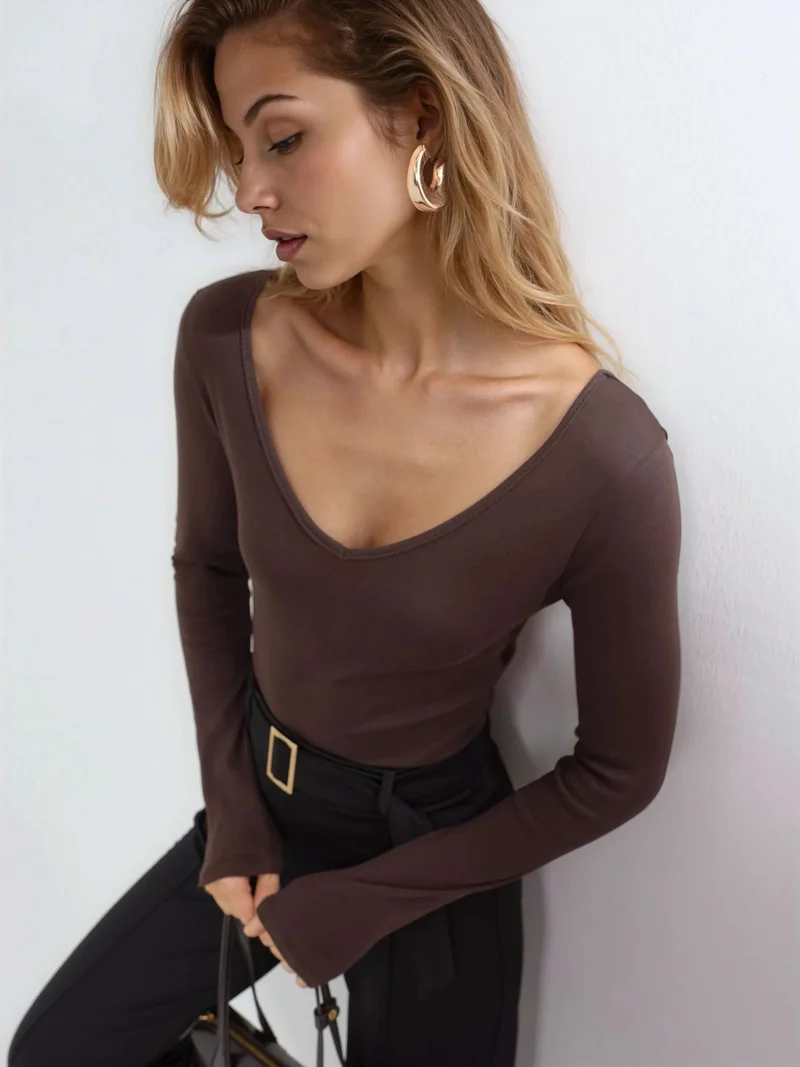 Busem BUSEM Fitted V-Neck Long Sleeve Blouse