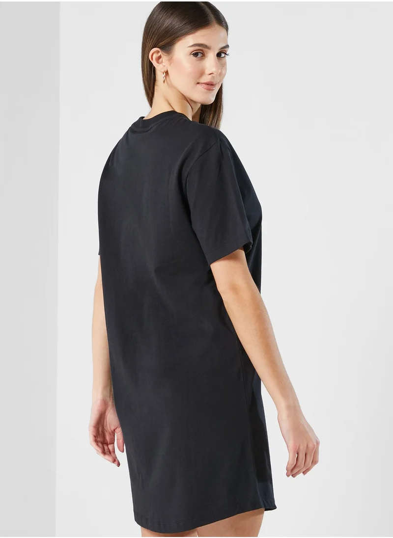 Nike Nsw Essential T-Shirt Dress