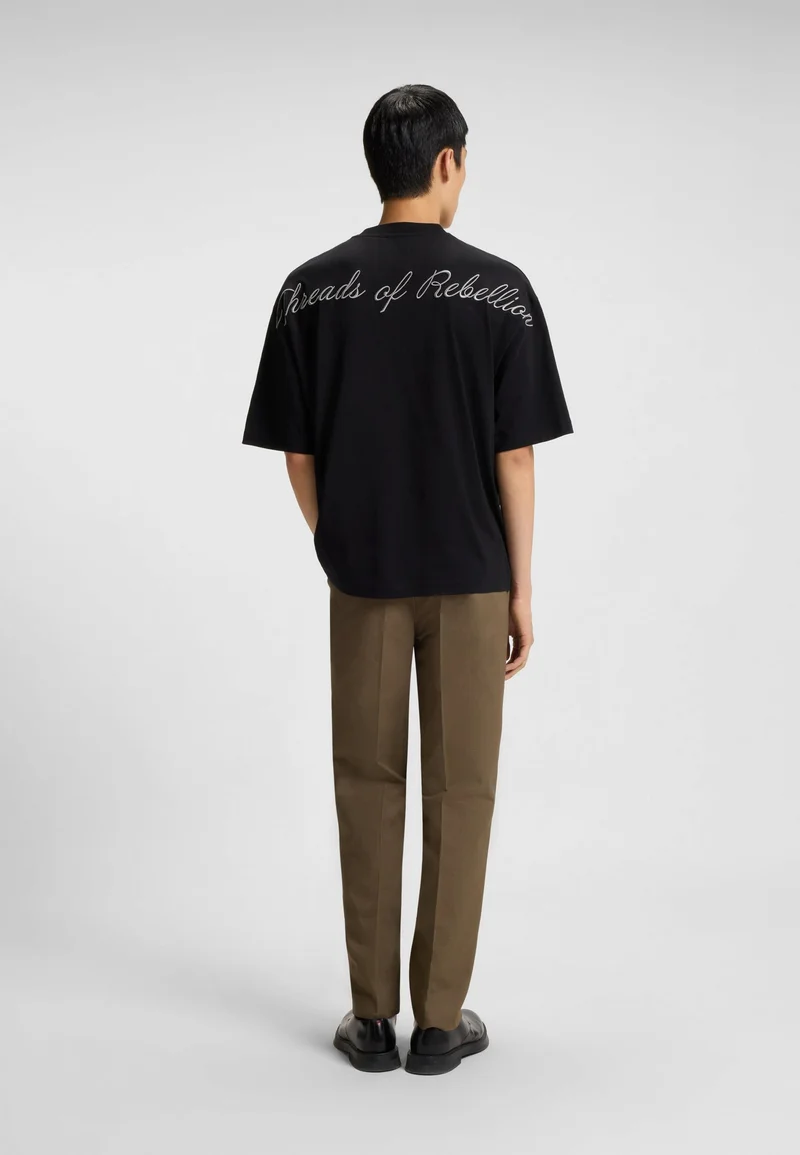 HUGO T-shirt oversize in cotone con stampa ballerina