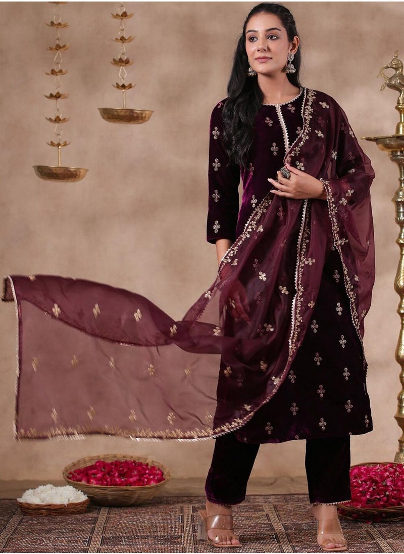 ISHIN Women's Purple Velvet Self Design Full Length Palazzo Kurta Set  - Image 3