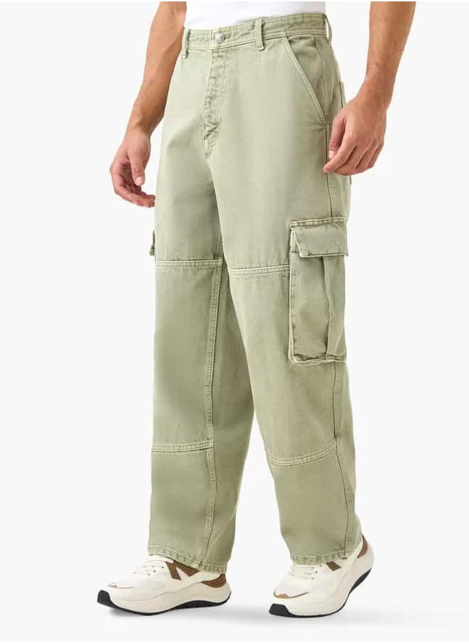Lee Cooper Lee Cooper Skater Fit Cargo Jeans with Button Closure and Pockets