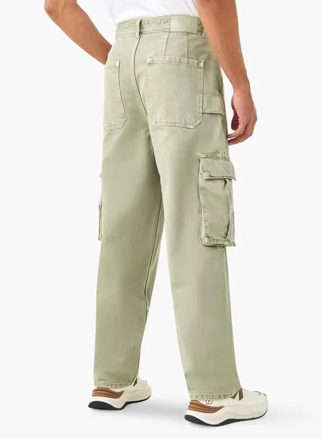 Lee Cooper Lee Cooper Skater Fit Cargo Jeans with Button Closure and Pockets