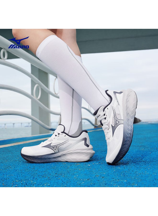 Mizuno أحذية الجري الرياضية ميزونو للرجال والنساء، أحذية جري احترافية بوسادة سميكة لامتصاص الصدمات والارتداد أسترو إكس - Image 3