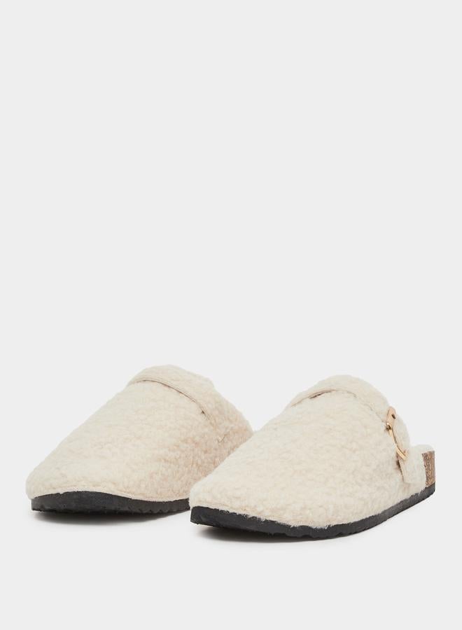 Styli Fluffy Textured Buckle Detail Slippers - Image 2