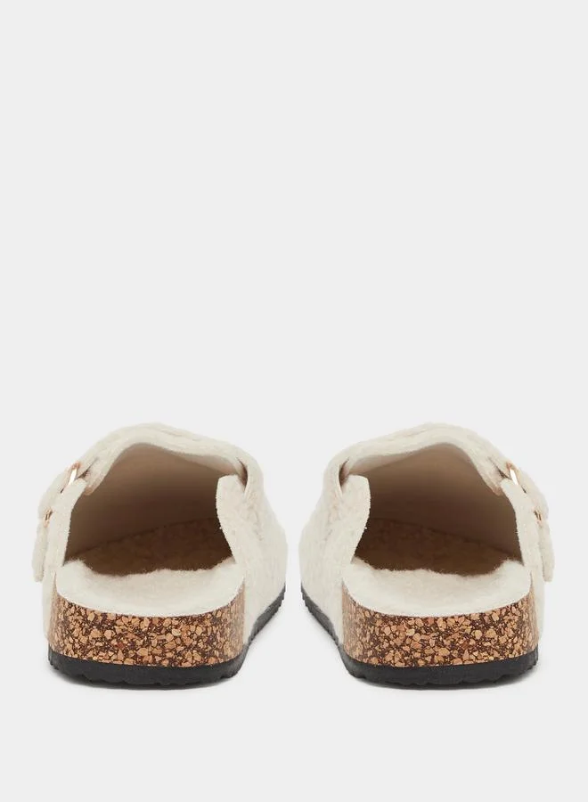 Styli Fluffy Textured Buckle Detail Slippers