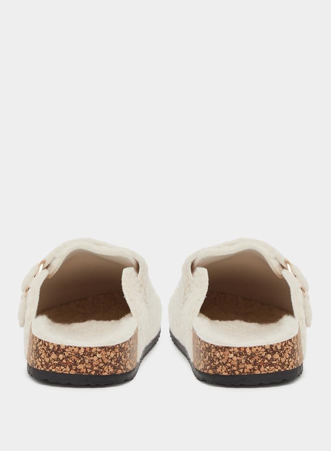 Styli Fluffy Textured Buckle Detail Slippers - Image 4
