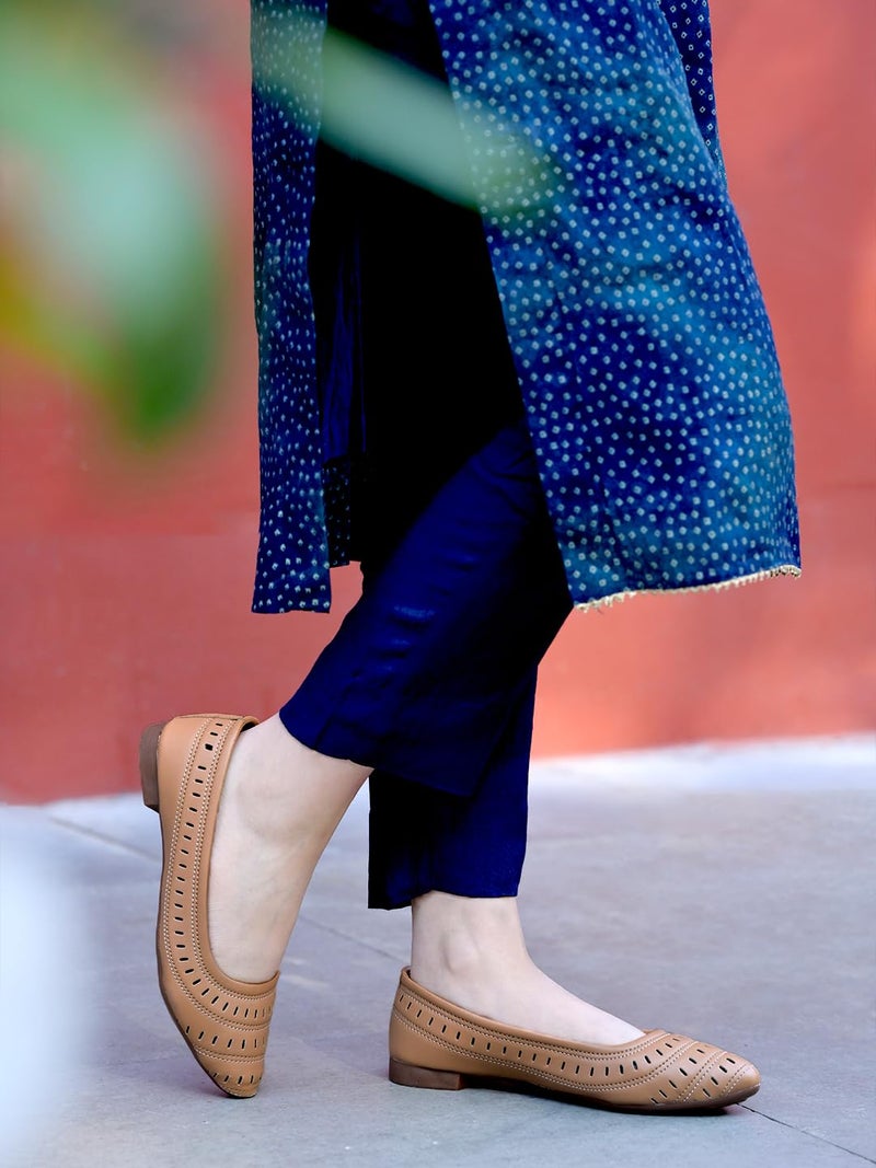 Shoetopia أحذية شوتوبيا النسائية السهلة الارتداء - Image 2
