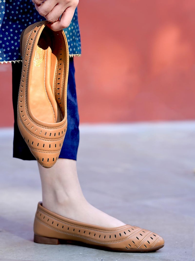 Shoetopia أحذية شوتوبيا النسائية السهلة الارتداء - Image 1