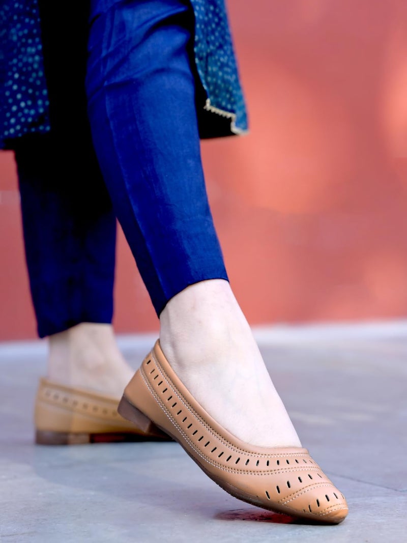 Shoetopia أحذية شوتوبيا النسائية السهلة الارتداء - Image 3