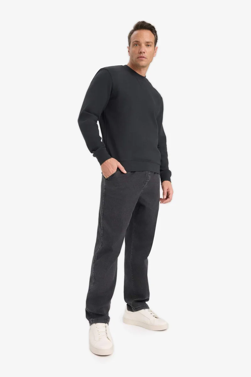ديفاكتو Cotton Regular Fit Crew Neck Sweatshirt