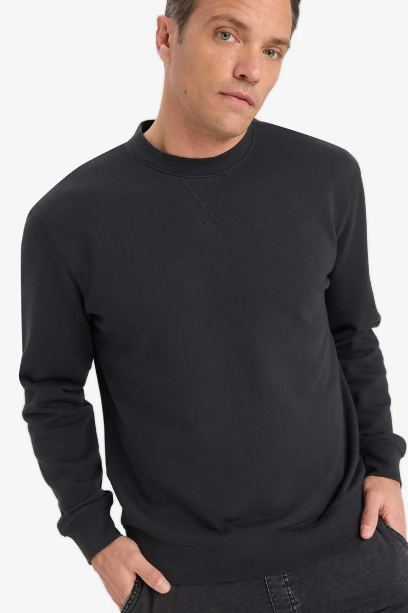 ديفاكتو Cotton Regular Fit Crew Neck Sweatshirt