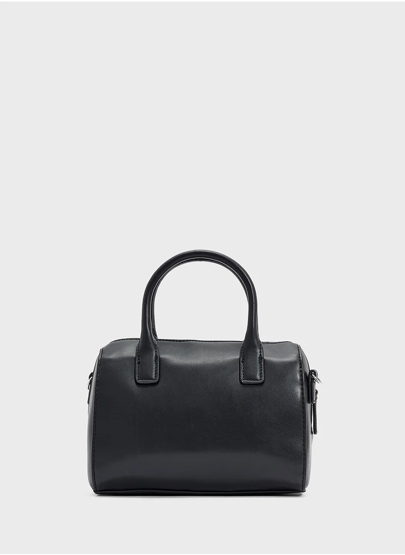 جس Berkton Barrel Satchel