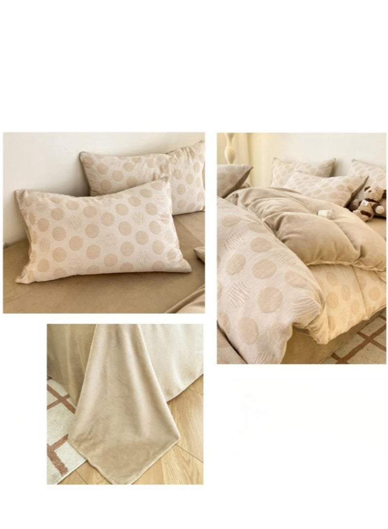 Fitted Sheet Style — ﻿ Carved Velvet Cloth Embroidered Wide Edge Milk Velvet Four Piece Bedding Set  - Image 3