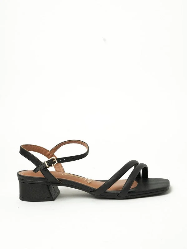 فيزانو فيزانو صنادل نسائية بحزام خلفي أسود