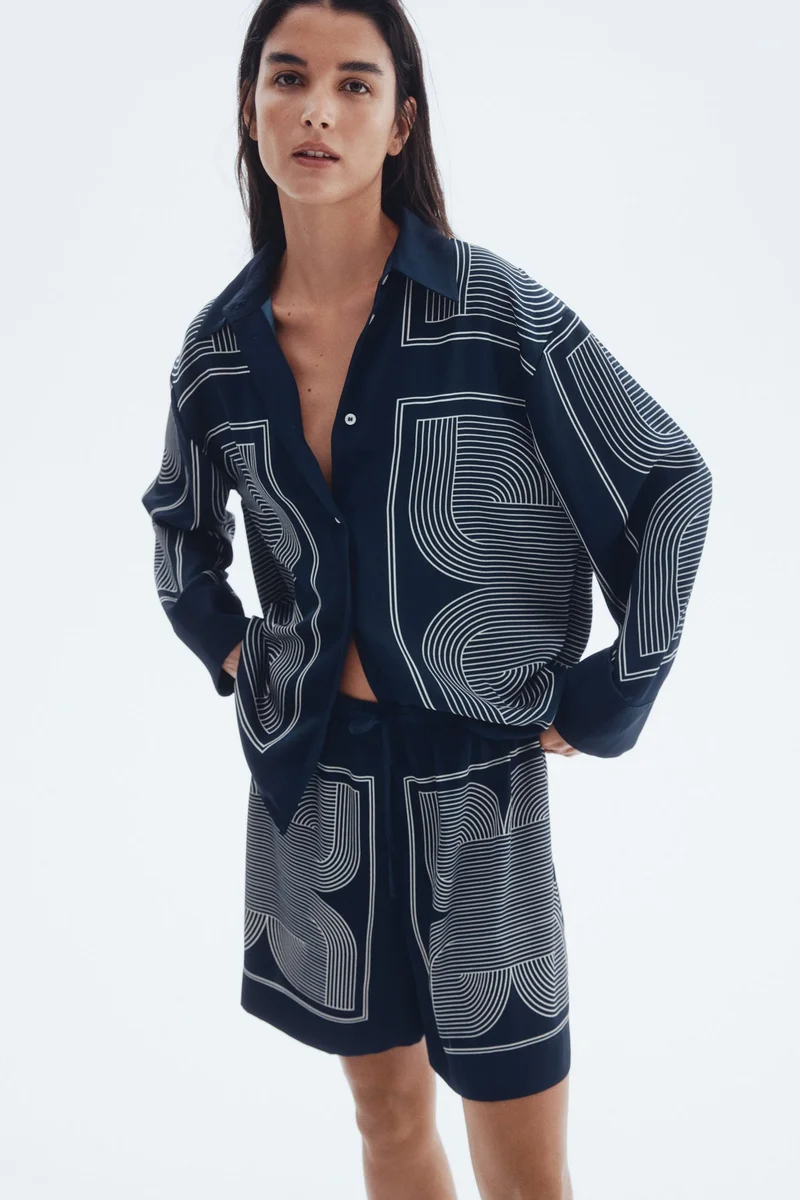 اتش اند ام شورت من قطن تويل برباط سحب