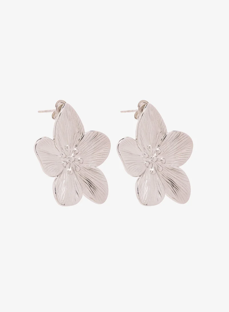 Ginger Floral Shape Silver Earrings