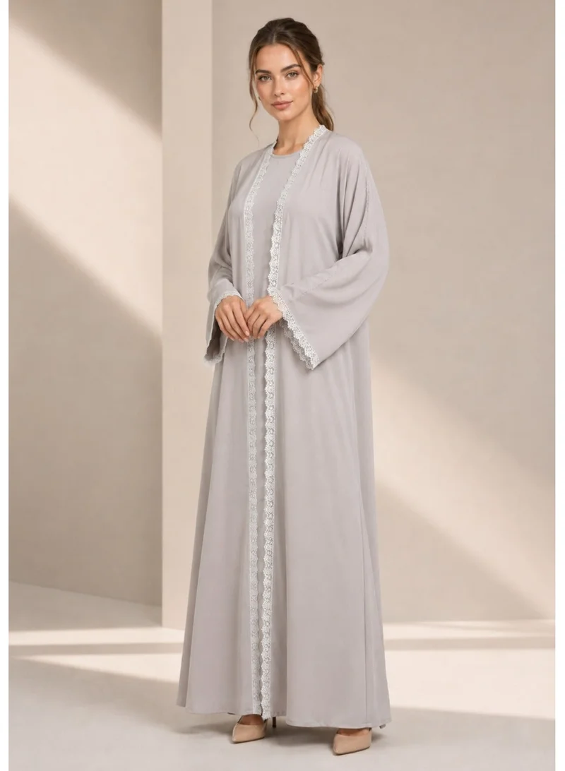 Nikias Nikias Nida abaya soft and comfortable for everyday wear, complete with a matching sheila.