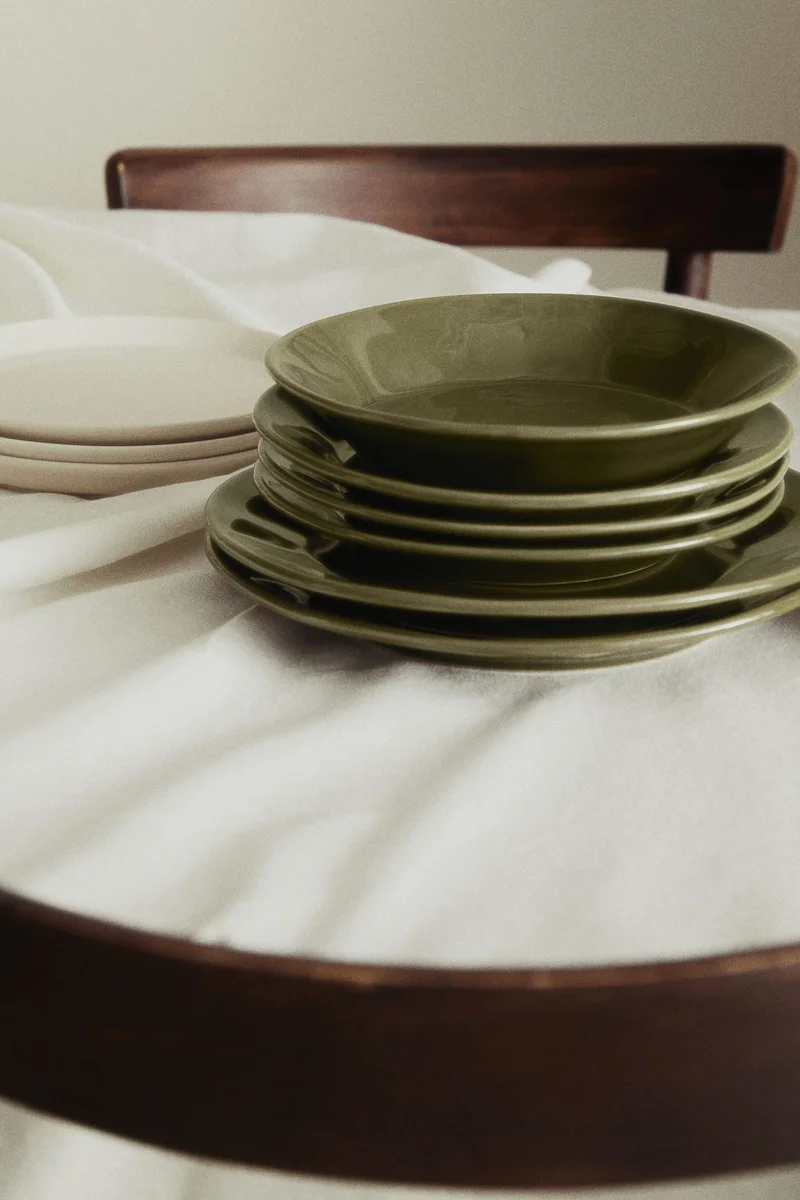 H&M Deep stoneware plate