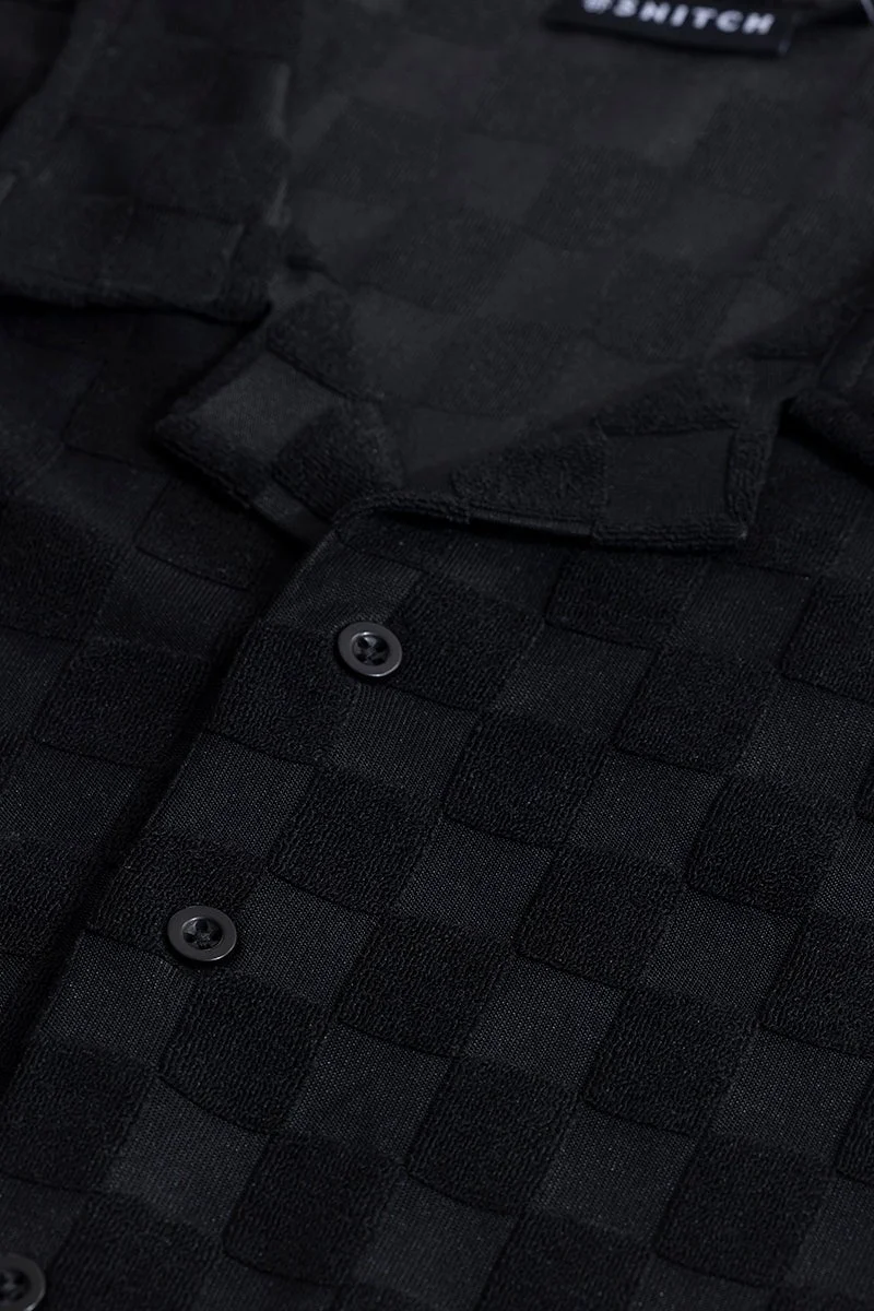 سنيتش قميص شطرنج أسود