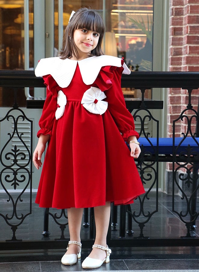 HAWRAA ABAYA A red velvet girls’ dress featuring a luxurious design with distinctive, elegant details - Image 3