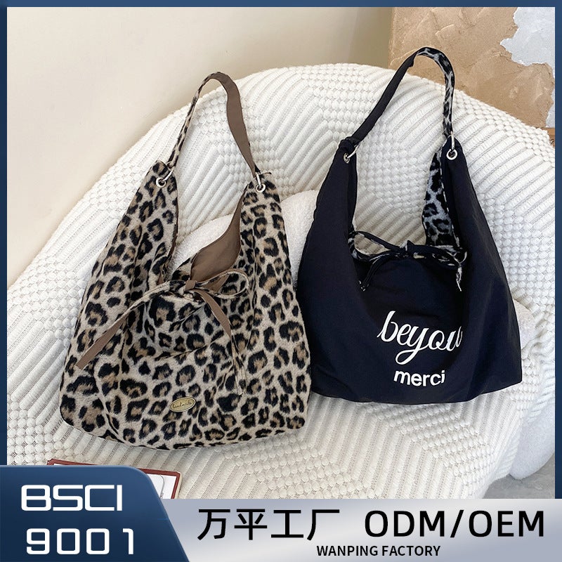 Autumn Woolen Leopard Print Large Bag Women'S Fashionable Korean Style Tote Bag Casual Large Capacity Underarm Bag - Image 2