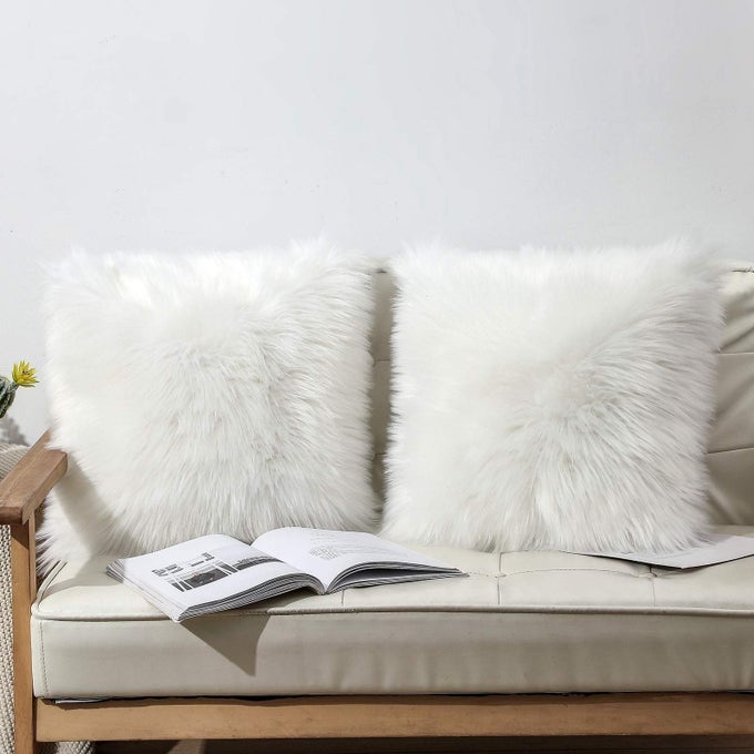 WHITE 18 X 18 FLUFFY SOFT FAUX FUR CUSHION COVERS PACK OF 2 LUXURIOUS HOME DECORATIVE SUPER SOFT PLUSH PILLOW COVERS CASE 45 X 45 CM FOR SOFA BED CAR
