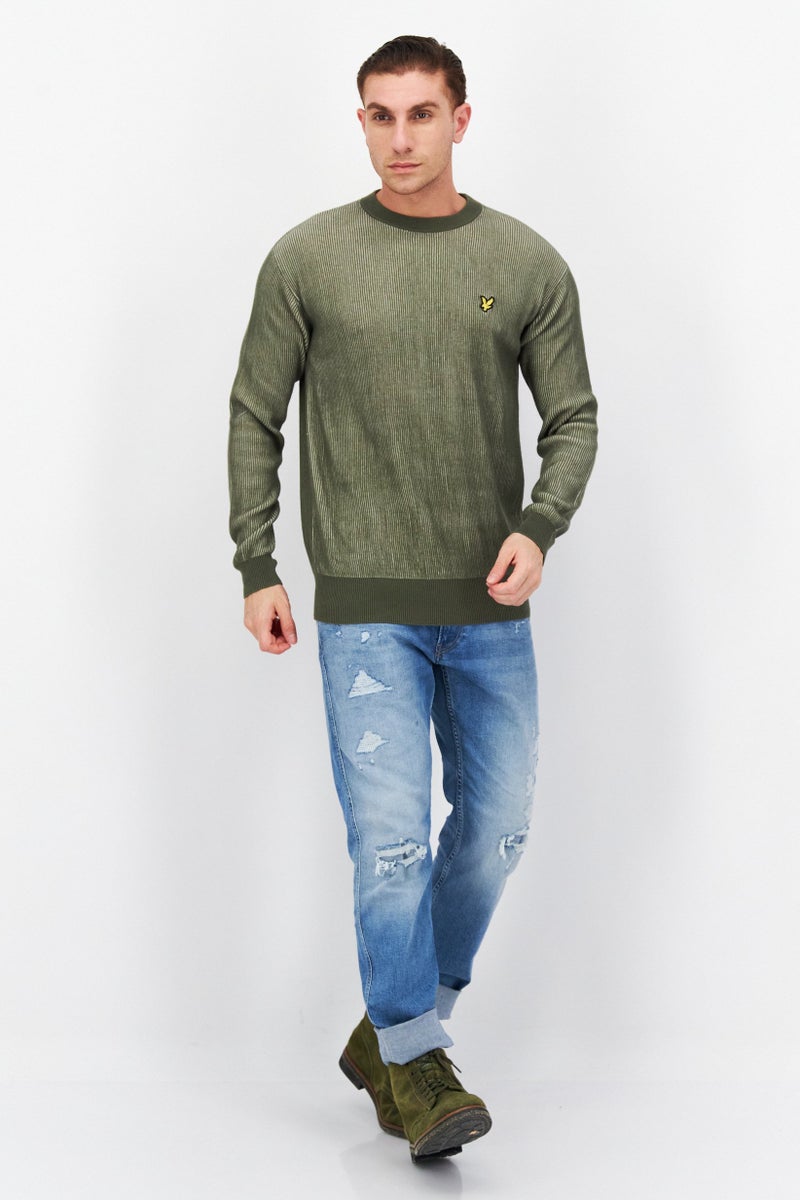 Lyle & Scott سويت شيرت رجالي بأكمام طويلة وياقة دائرية بشعار مطرز، زيتوني - Image 4