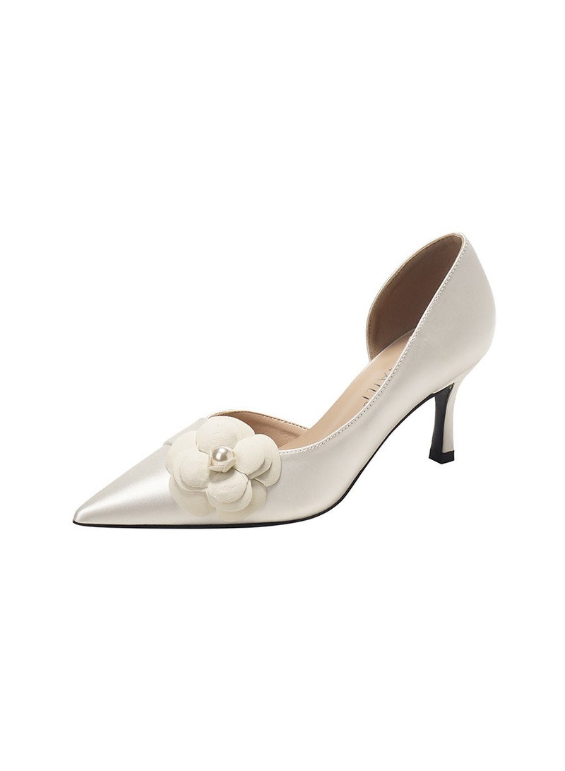 KUYING New Camellia White Slim Heel Sandals - Image 1