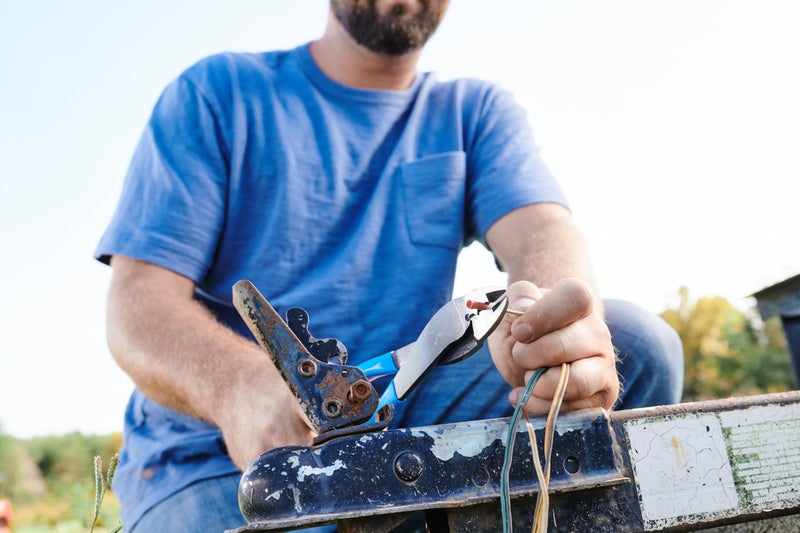 Channellock 909 9.5-Inch Wire Crimping Tool | Electrician's Terminal Crimp Pliers with Cutter are Designed for Insulated and Non-Insulated Connections - Image 4