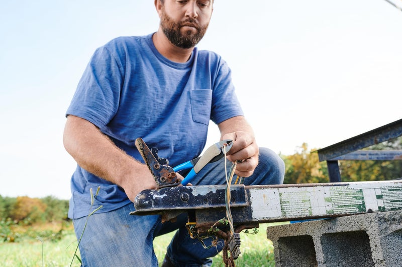 Channellock 909 9.5-Inch Wire Crimping Tool | Electrician's Terminal Crimp Pliers with Cutter are Designed for Insulated and Non-Insulated Connections - Image 5